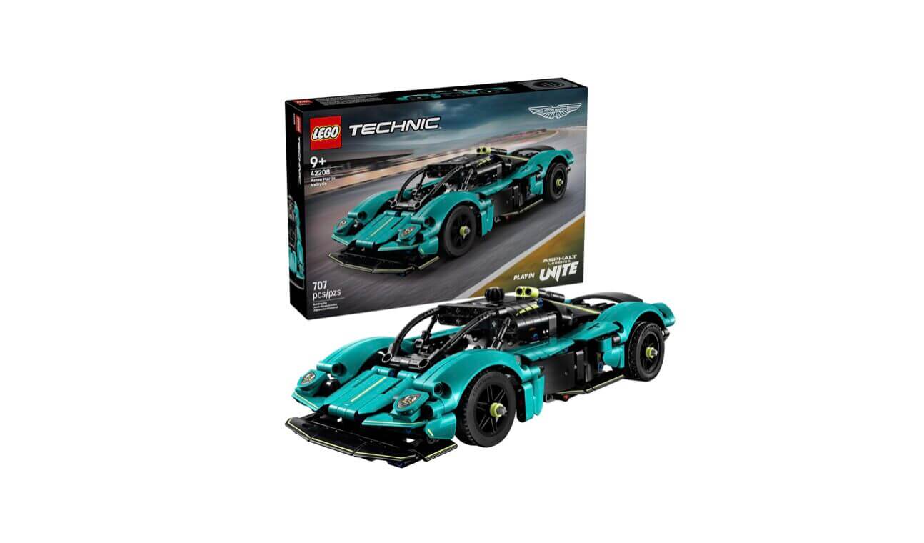 Lego: Technic 42208 Aston Martin Valkrie - Recognized as one of